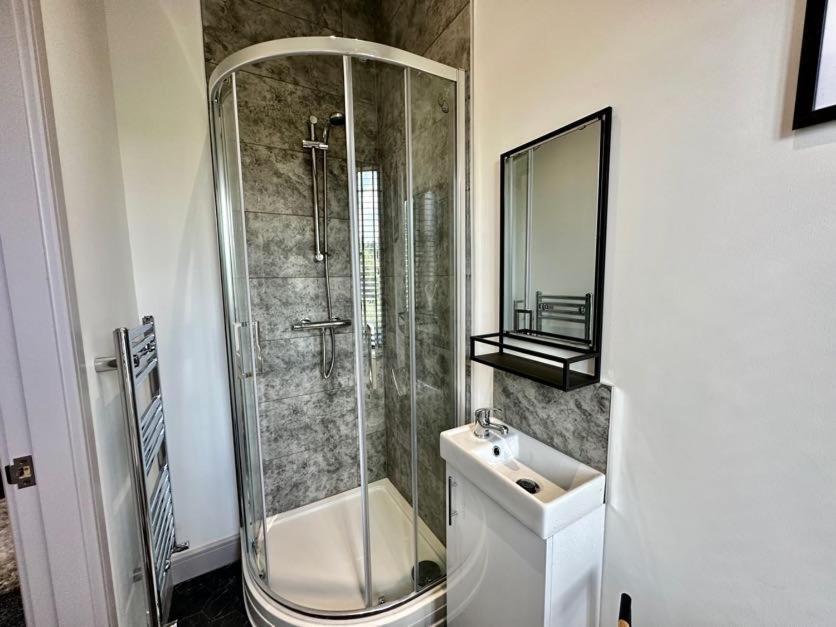Hôtel Sophisticated Silcoates à Wakefield Extérieur photo